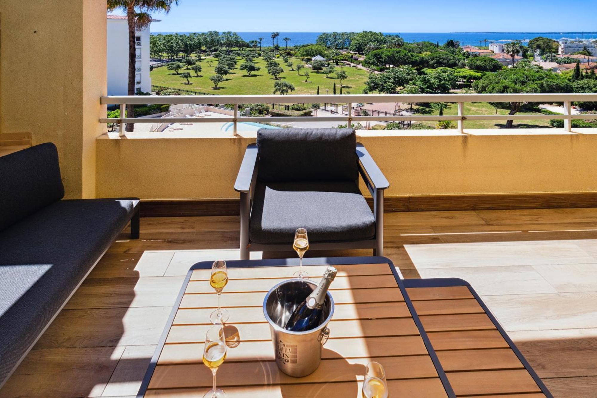 Duplex Villa Les Pins 89M2 Et Terrasse 30M2 أنتيب المظهر الخارجي الصورة