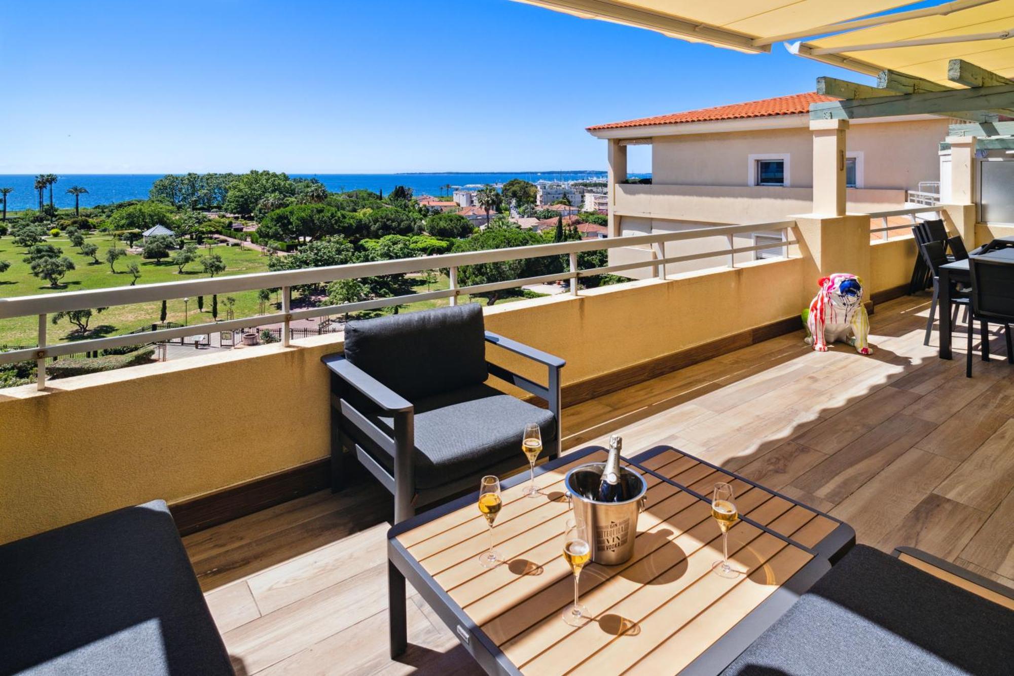 Duplex Villa Les Pins 89M2 Et Terrasse 30M2 أنتيب المظهر الخارجي الصورة
