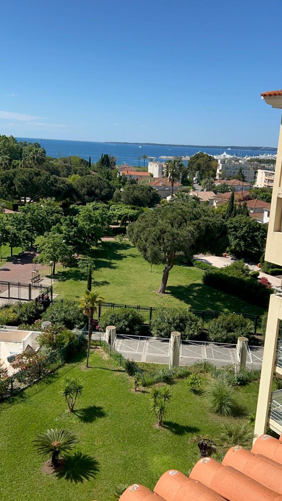 Duplex Villa Les Pins 89M2 Et Terrasse 30M2 أنتيب المظهر الخارجي الصورة